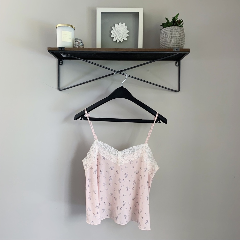 ❀ 2/$25 ❀ A&F Pink Floral & Lace Camisole
